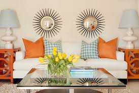 Decorating with Throw Pillows